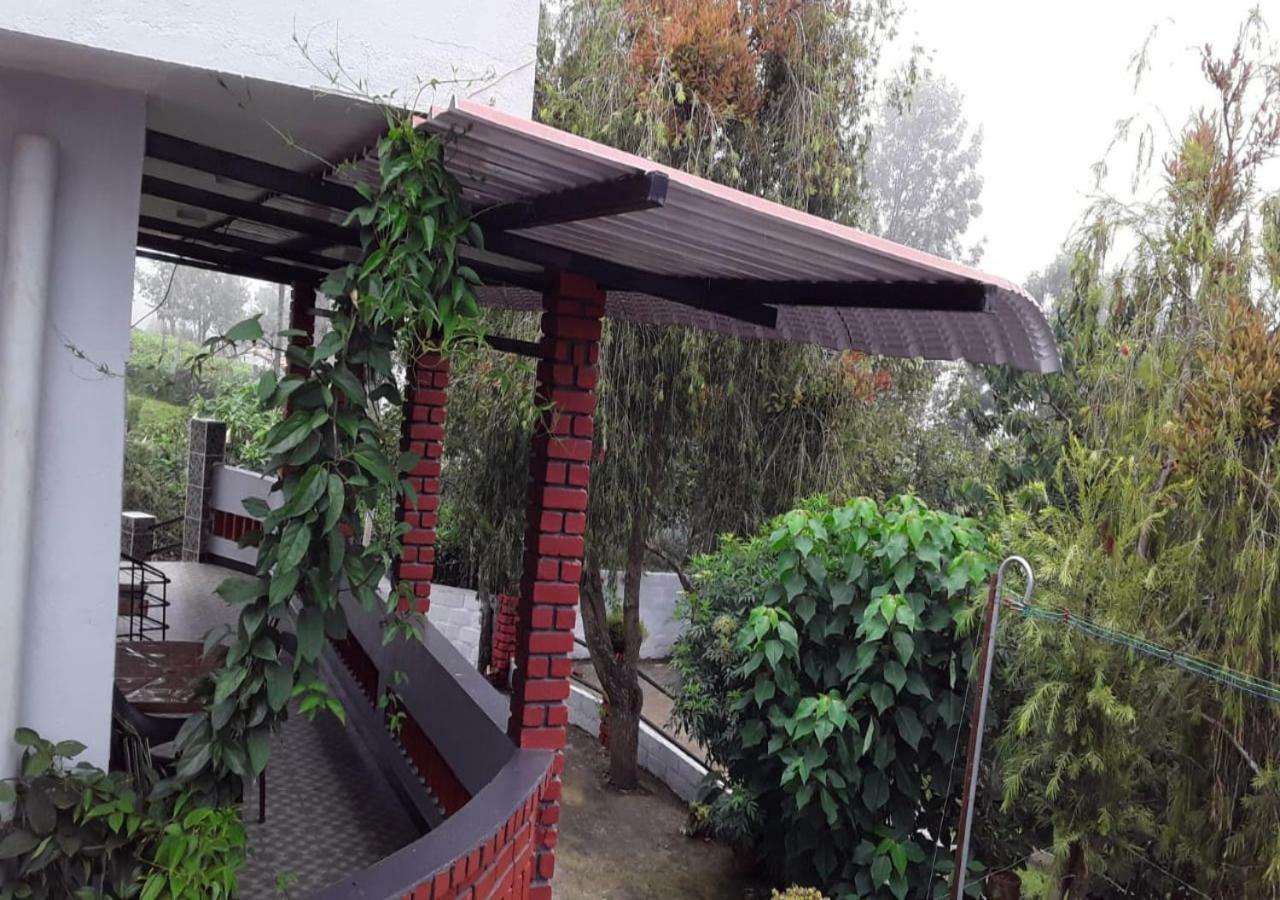 Pear Tree Inn Villa Kotagiri Luaran gambar